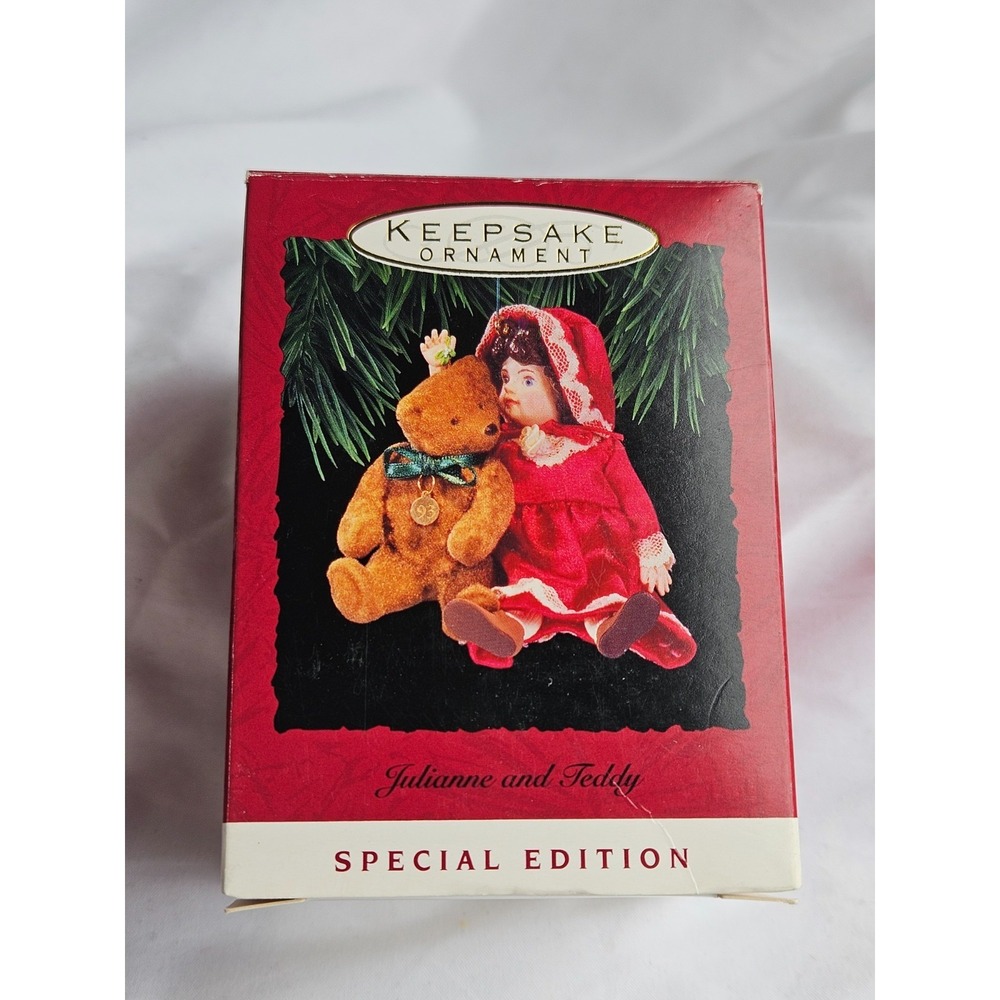Julianne And Teddy Special Edition 1993 Hallmark Christmas‎ Ornament